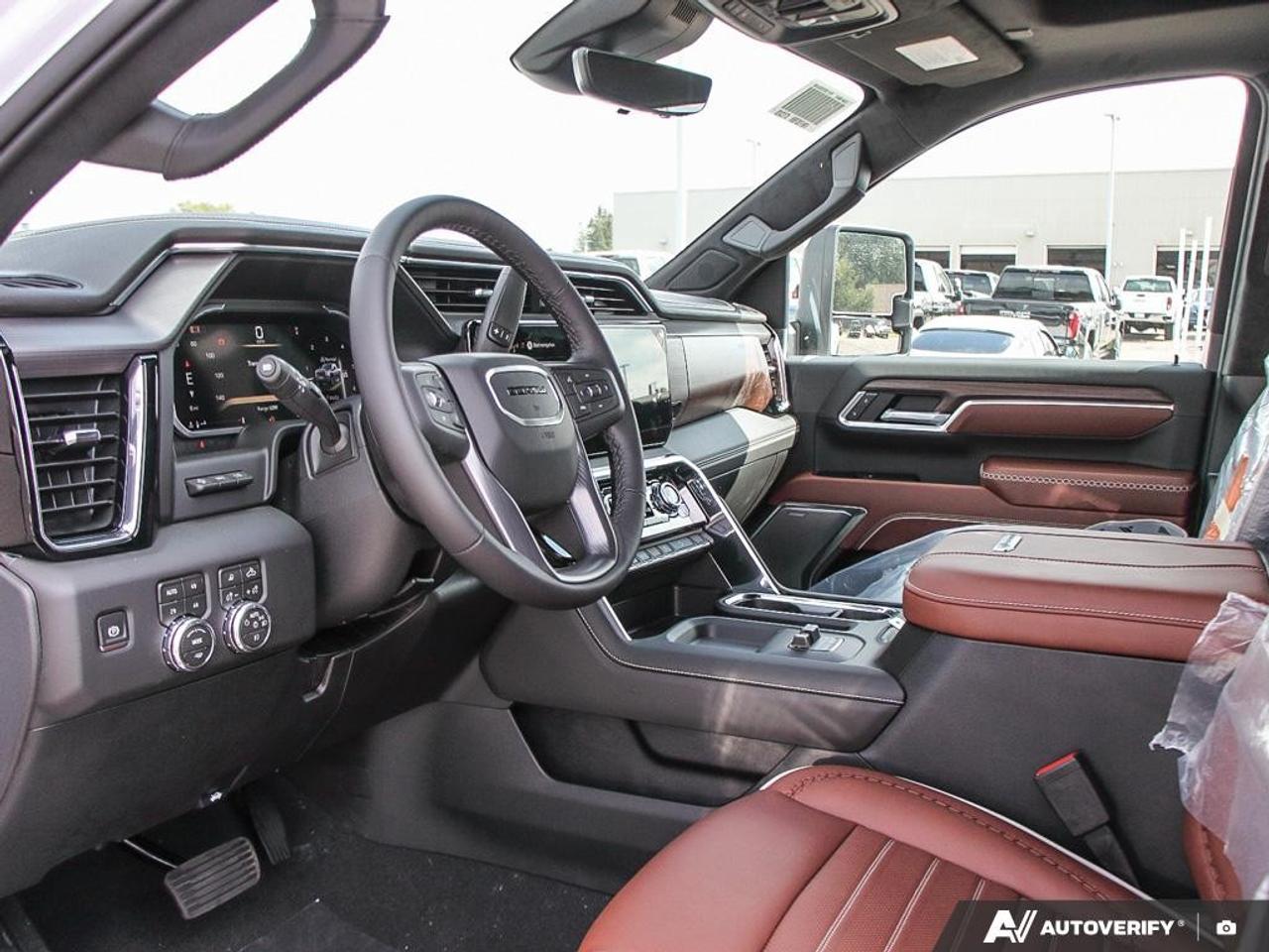 2026 GMC SIERRA 2500HD Crew Cab Standard Box 4-Wheel Drive Denali Ultimate Photo