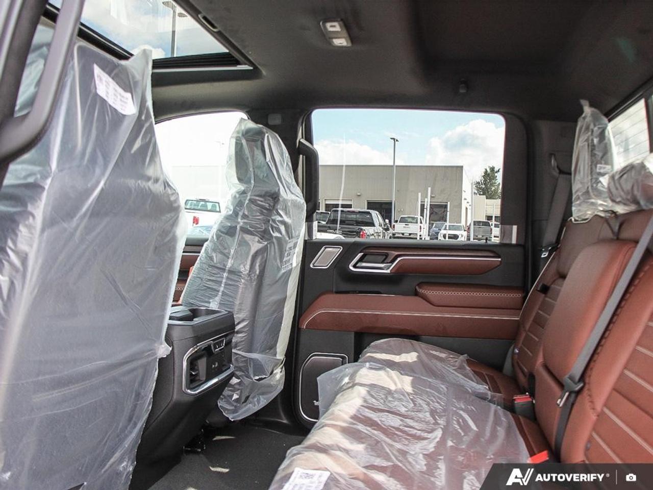 2026 GMC SIERRA 2500HD Crew Cab Standard Box 4-Wheel Drive Denali Ultimate Photo
