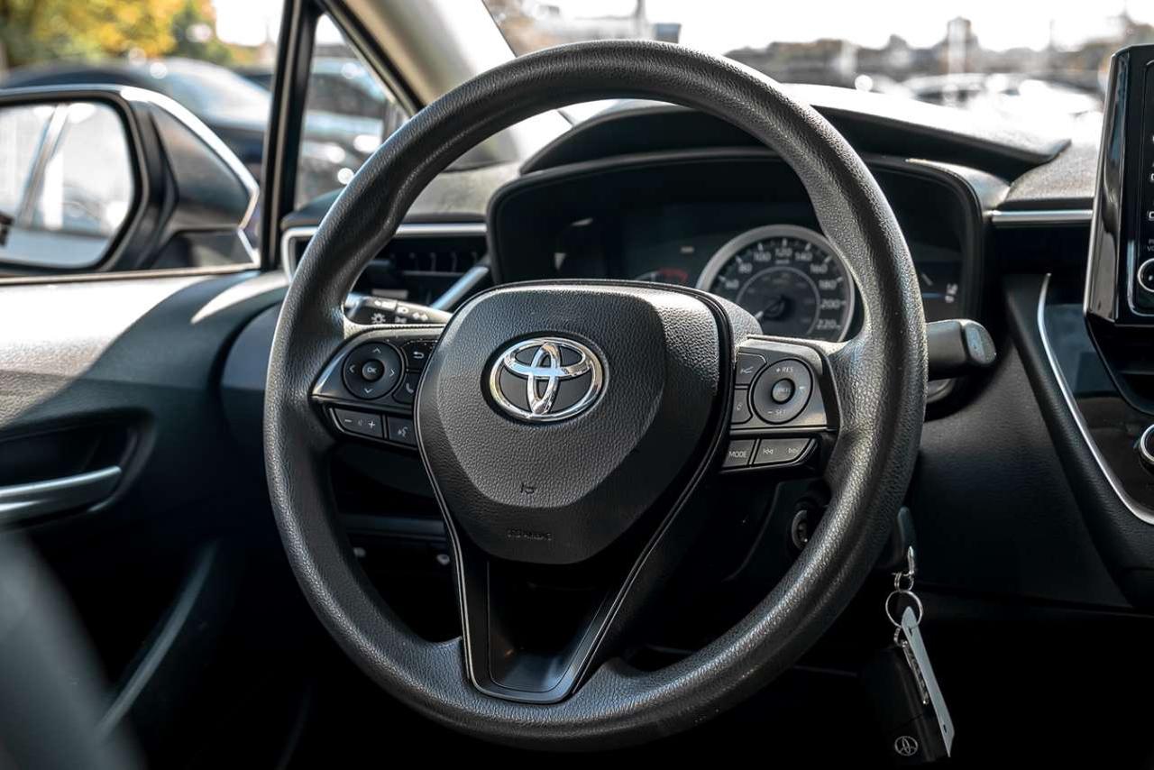 2020 Toyota Corolla LE CVT Photo