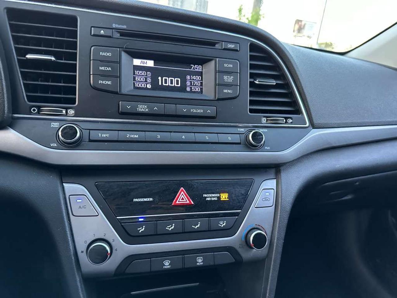 2018 Hyundai Elantra SE Photo