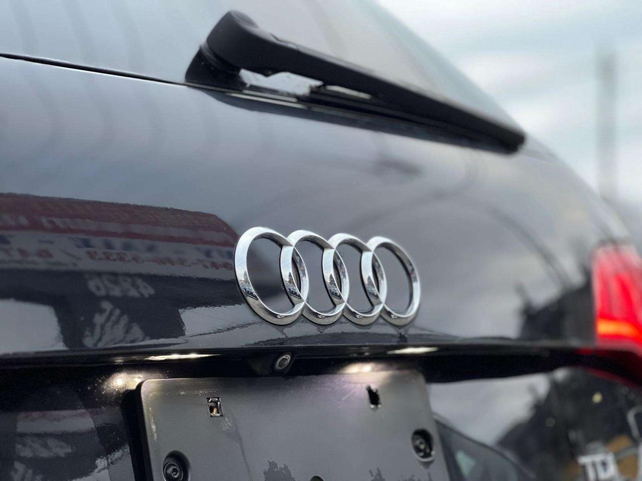 2015 Audi Q7 TDI   Progressiv   2 Set of Wheels Photo