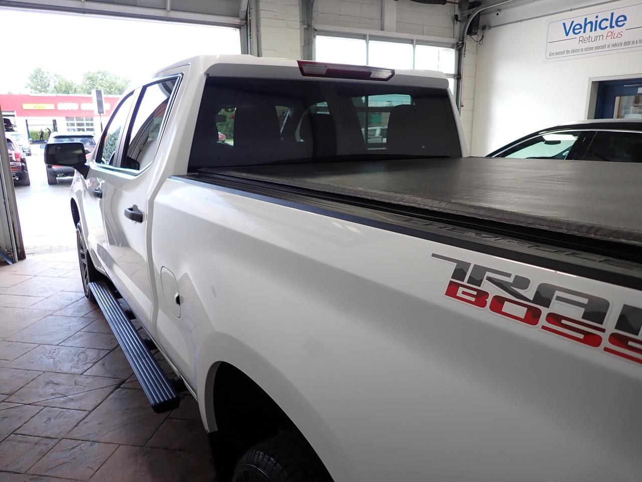 2024 Chevrolet Silverado 1500 Custom Trail Boss 4WD Z71 6.5 BOX Photo