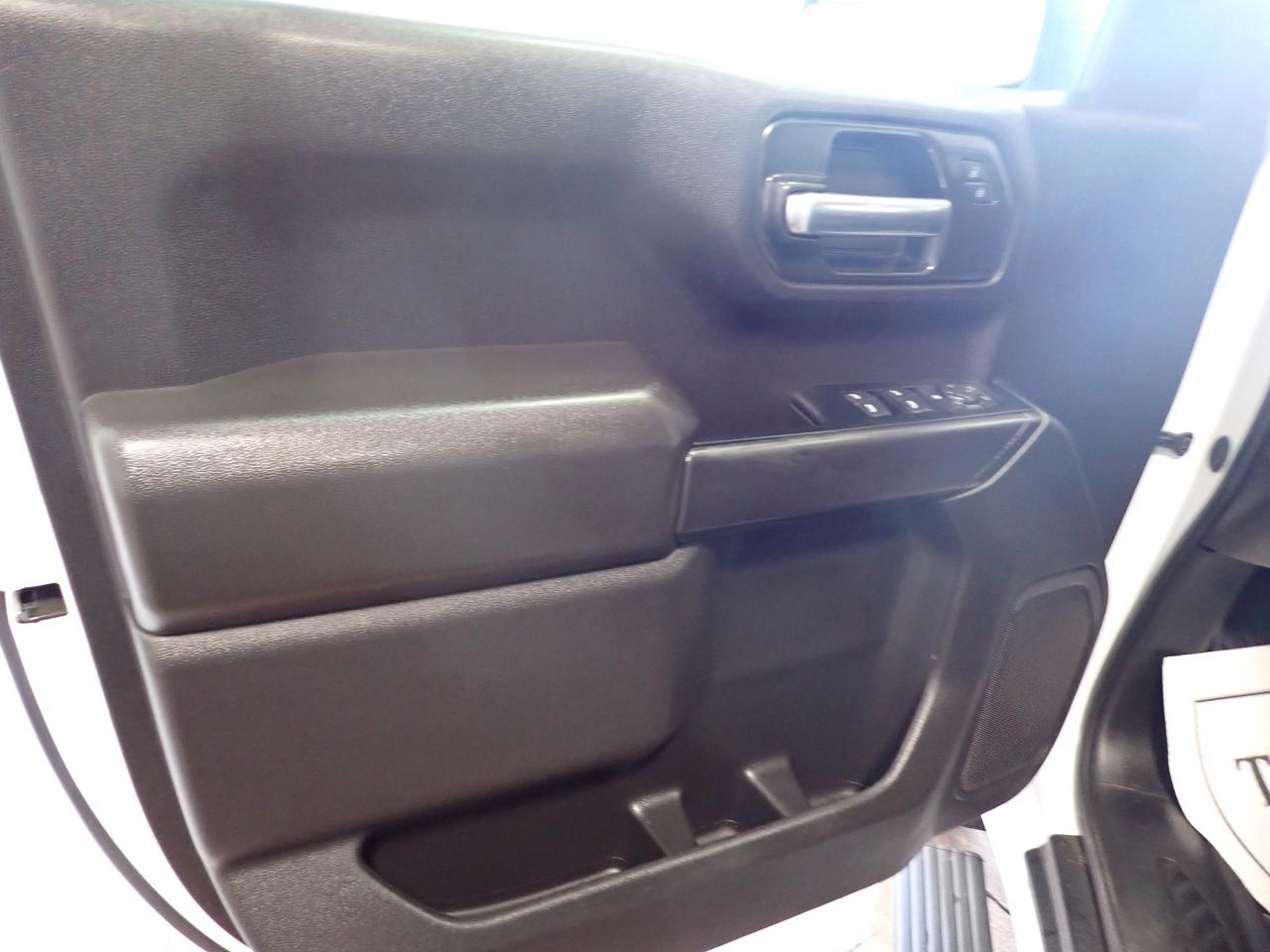 2024 Chevrolet Silverado 1500 Custom Trail Boss 4WD Z71 6.5 BOX Photo