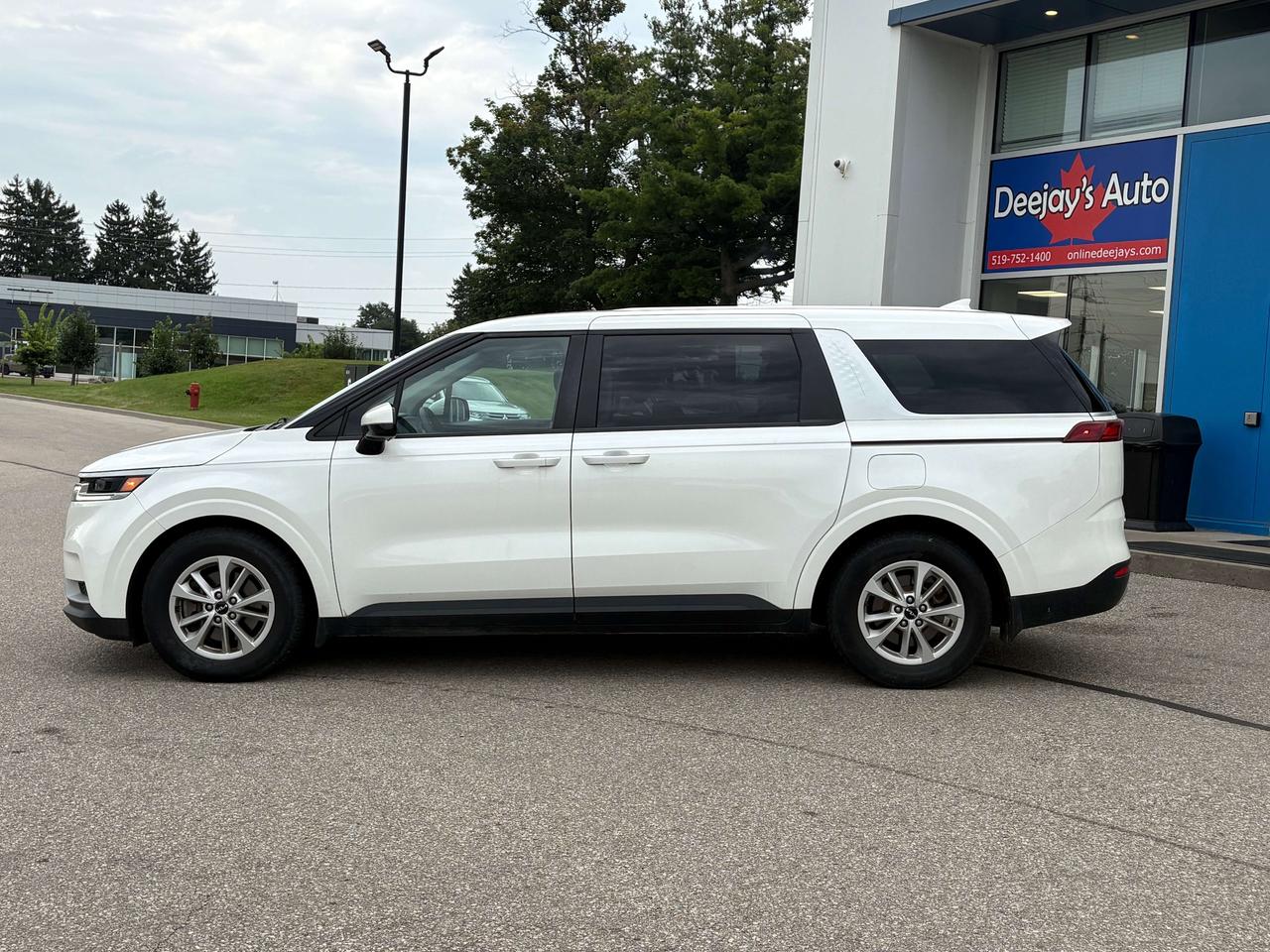 2022 Kia Carnival LX FWD Photo