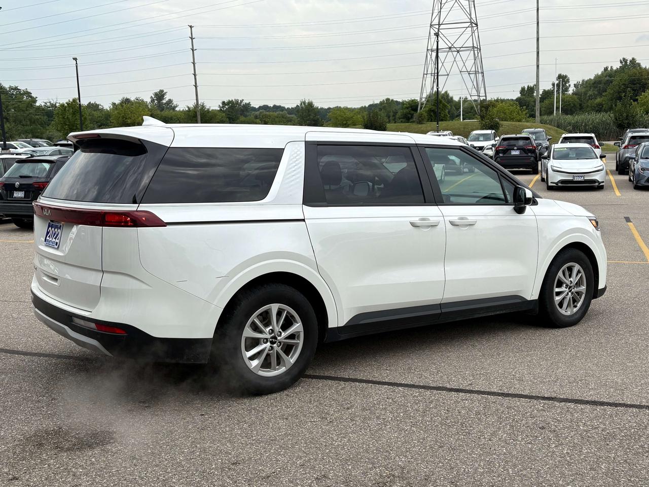 2022 Kia Carnival LX FWD Photo5