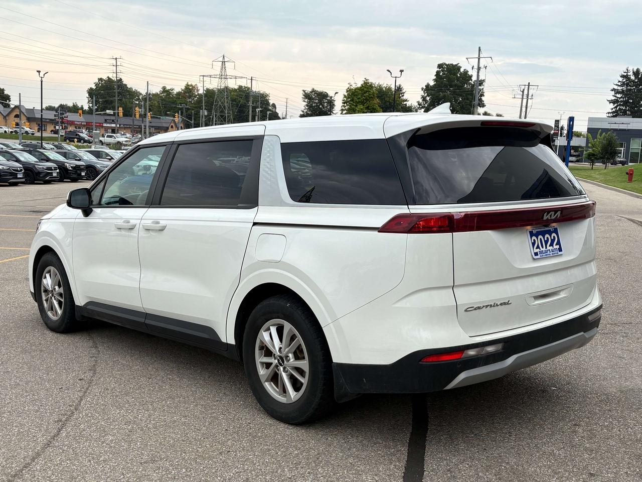 2022 Kia Carnival LX FWD Photo