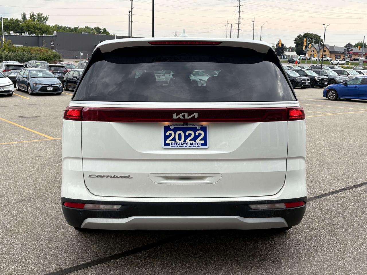 2022 Kia Carnival LX FWD Photo