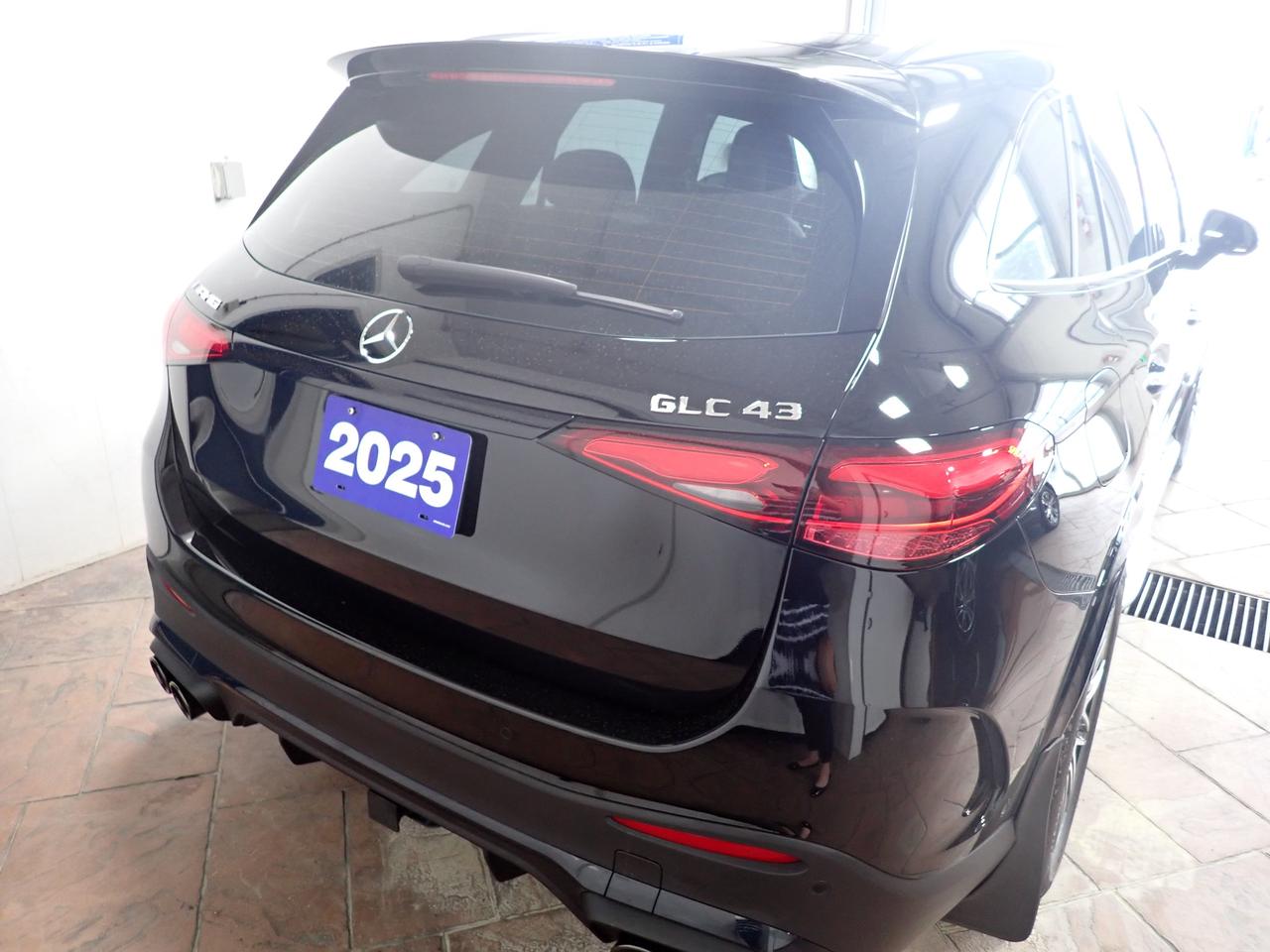 2025 Mercedes-Benz GLC AMG  43 *HYBRID* LEATHER NAVI SUNROOF Photo