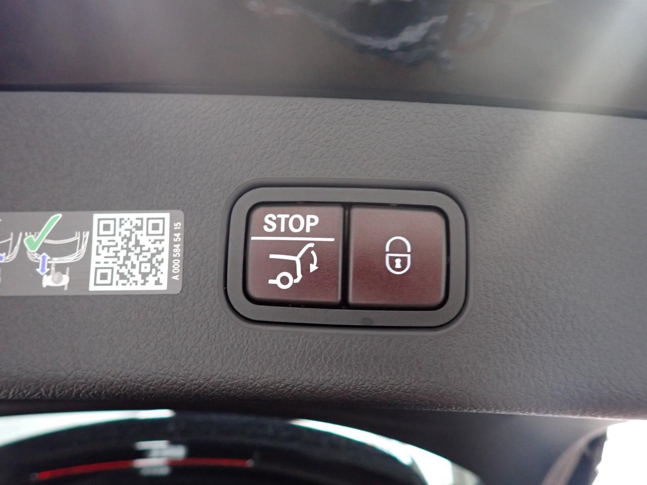 2025 Mercedes-Benz GLC AMG  43 *HYBRID* LEATHER NAVI SUNROOF Photo