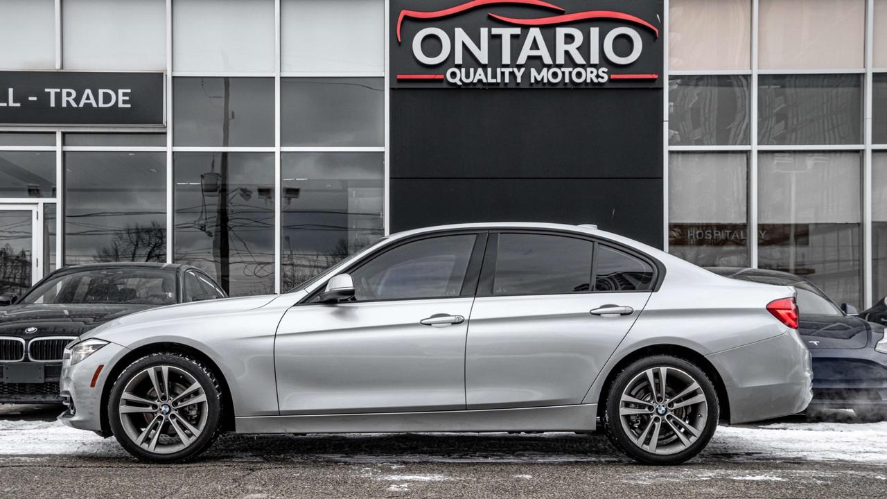 2018 BMW 3 Series 330i xDrive Sedan Photo3