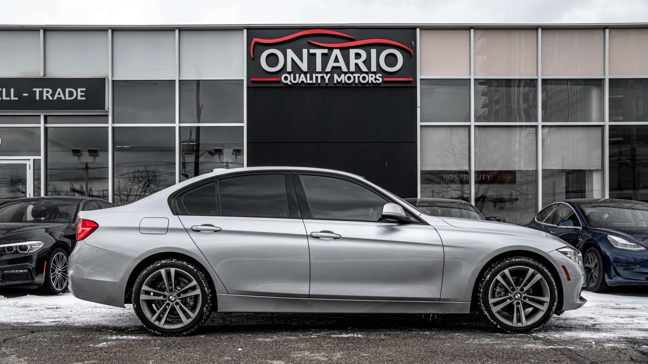 2018 BMW 3 Series 330i xDrive Sedan Photo