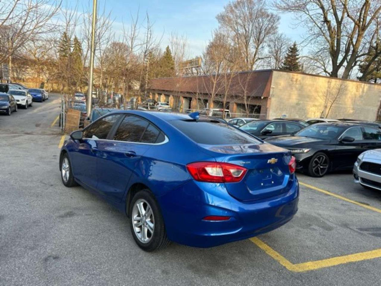2016 Chevrolet Cruze 4dr Sdn LS w/2LS Photo1