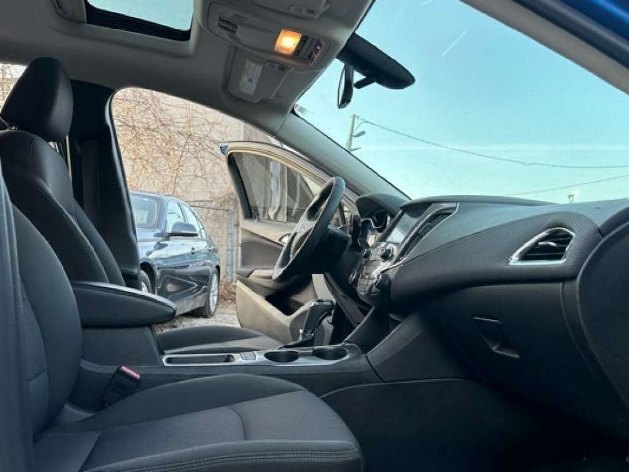 2016 Chevrolet Cruze 4dr Sdn LS w/2LS Photo