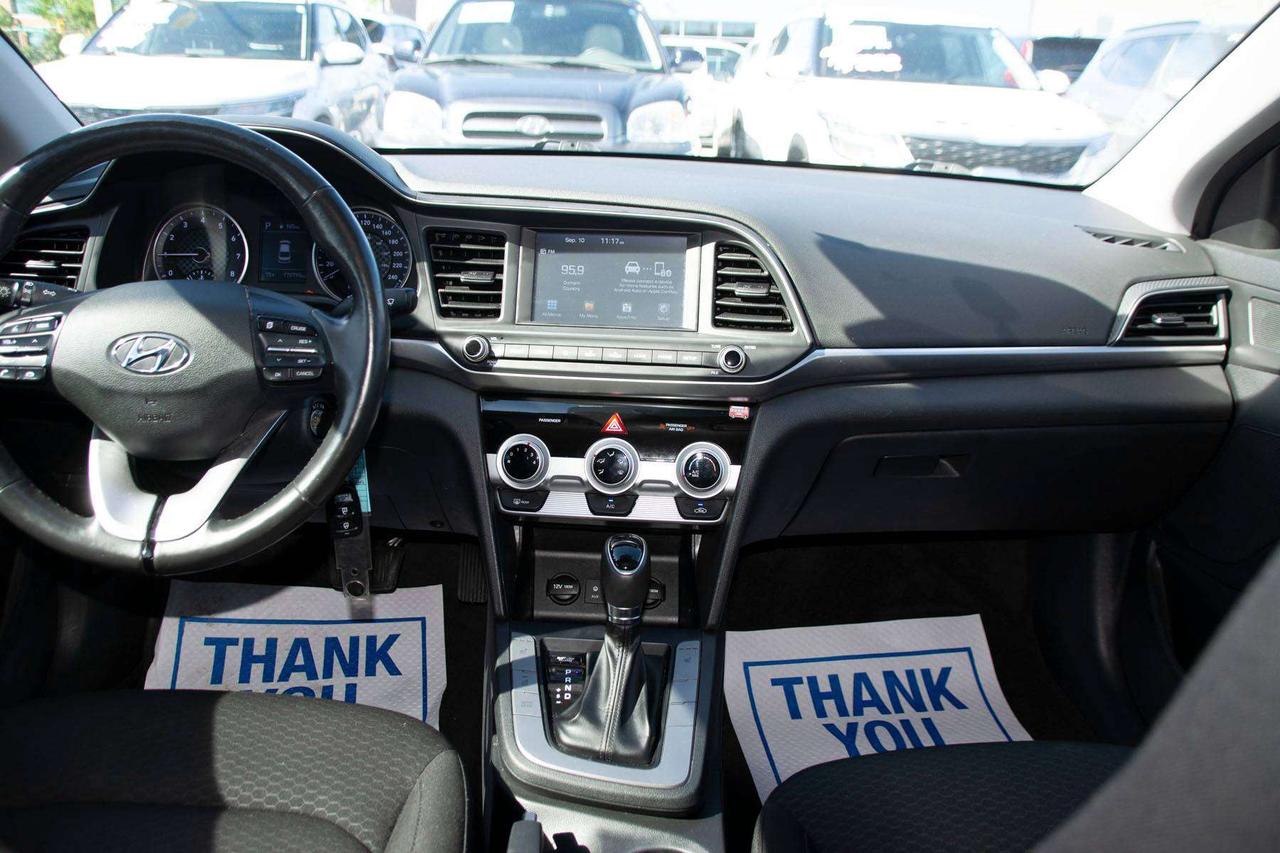 2019 Hyundai Elantra Preferred Photo