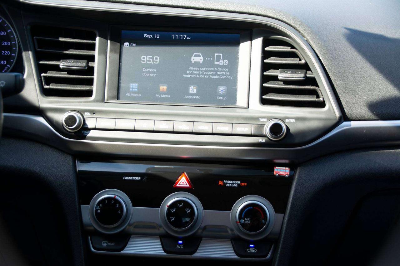 2019 Hyundai Elantra Preferred Photo