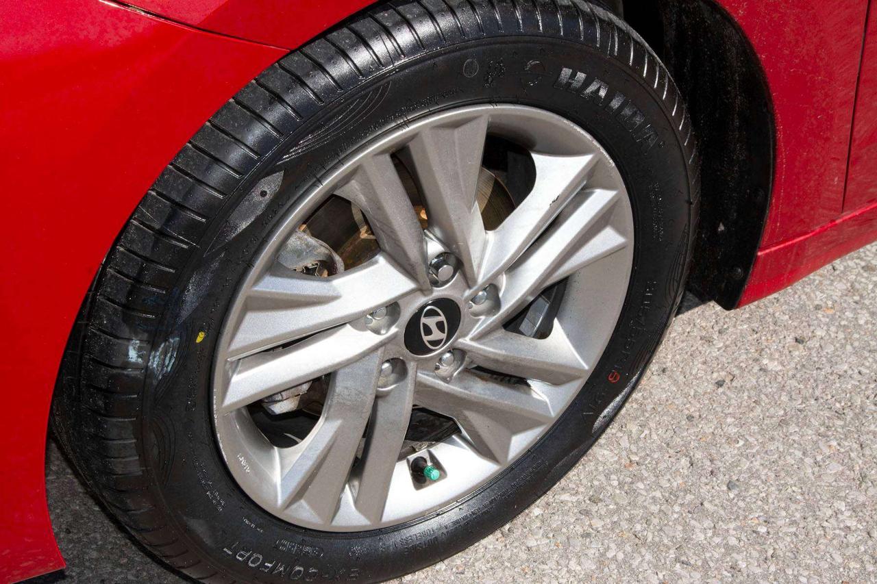 2019 Hyundai Elantra Preferred Photo