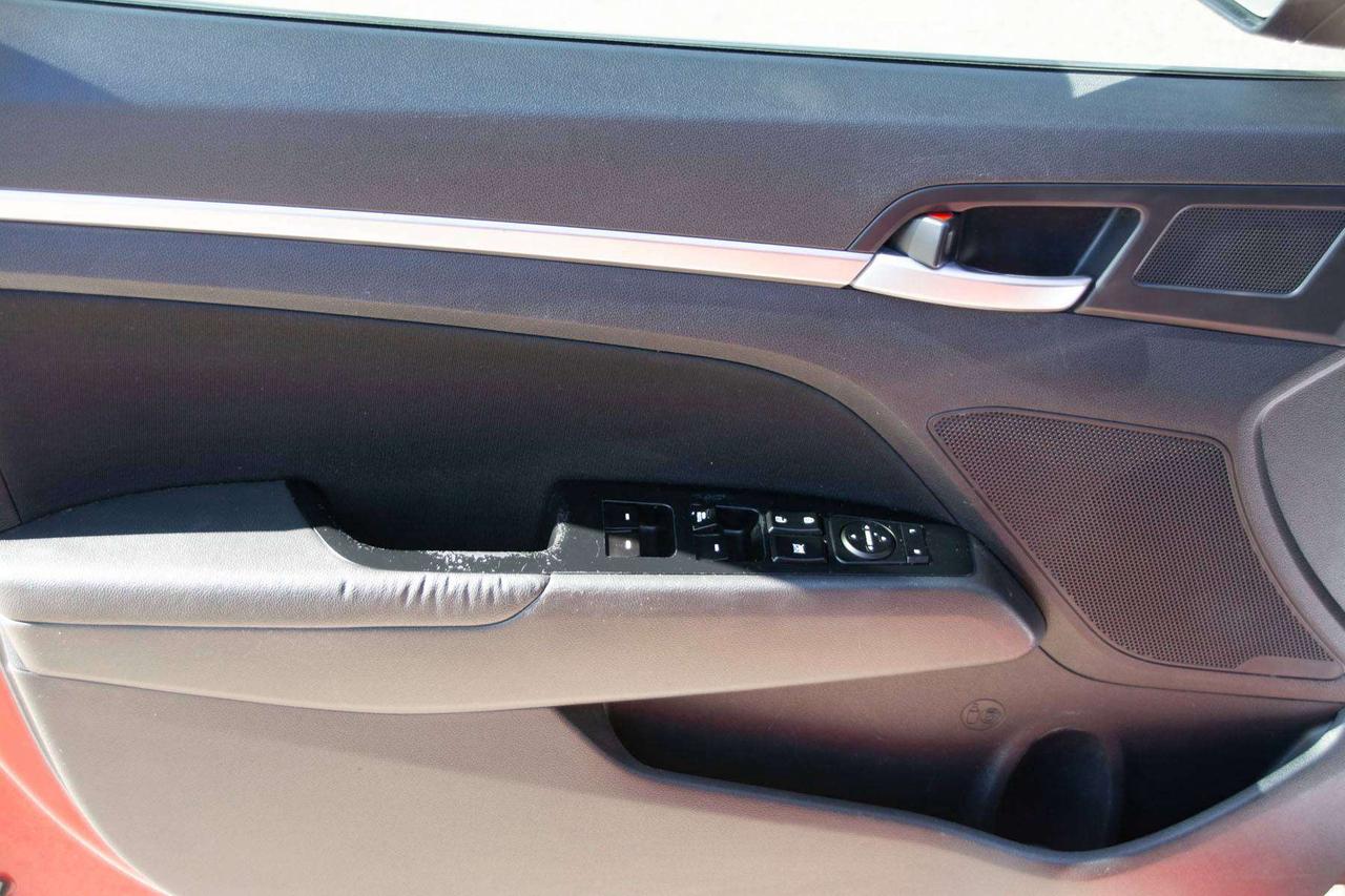 2019 Hyundai Elantra Preferred Photo
