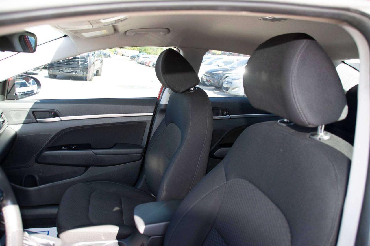 2019 Hyundai Elantra Preferred Photo