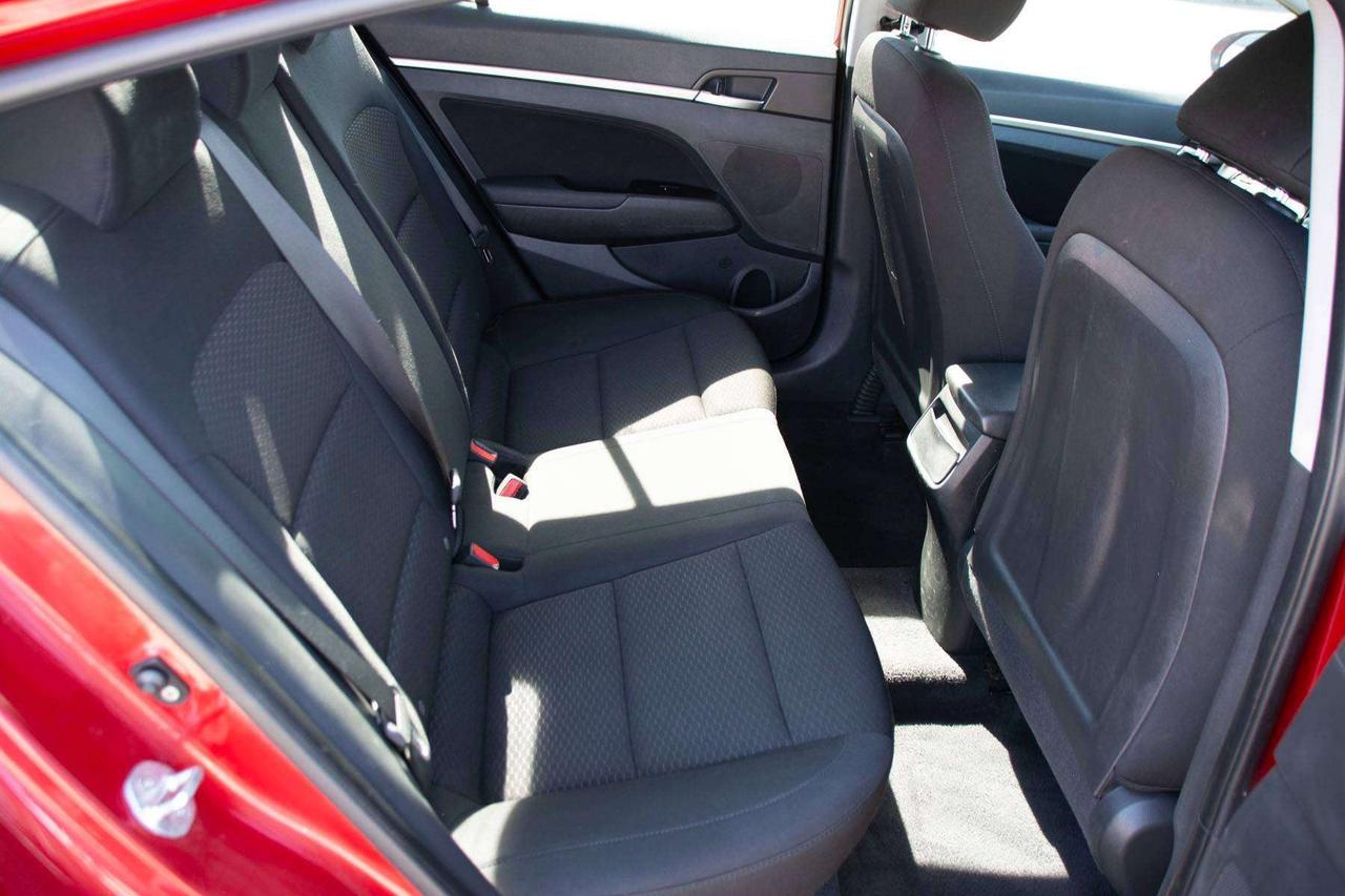 2019 Hyundai Elantra Preferred Photo