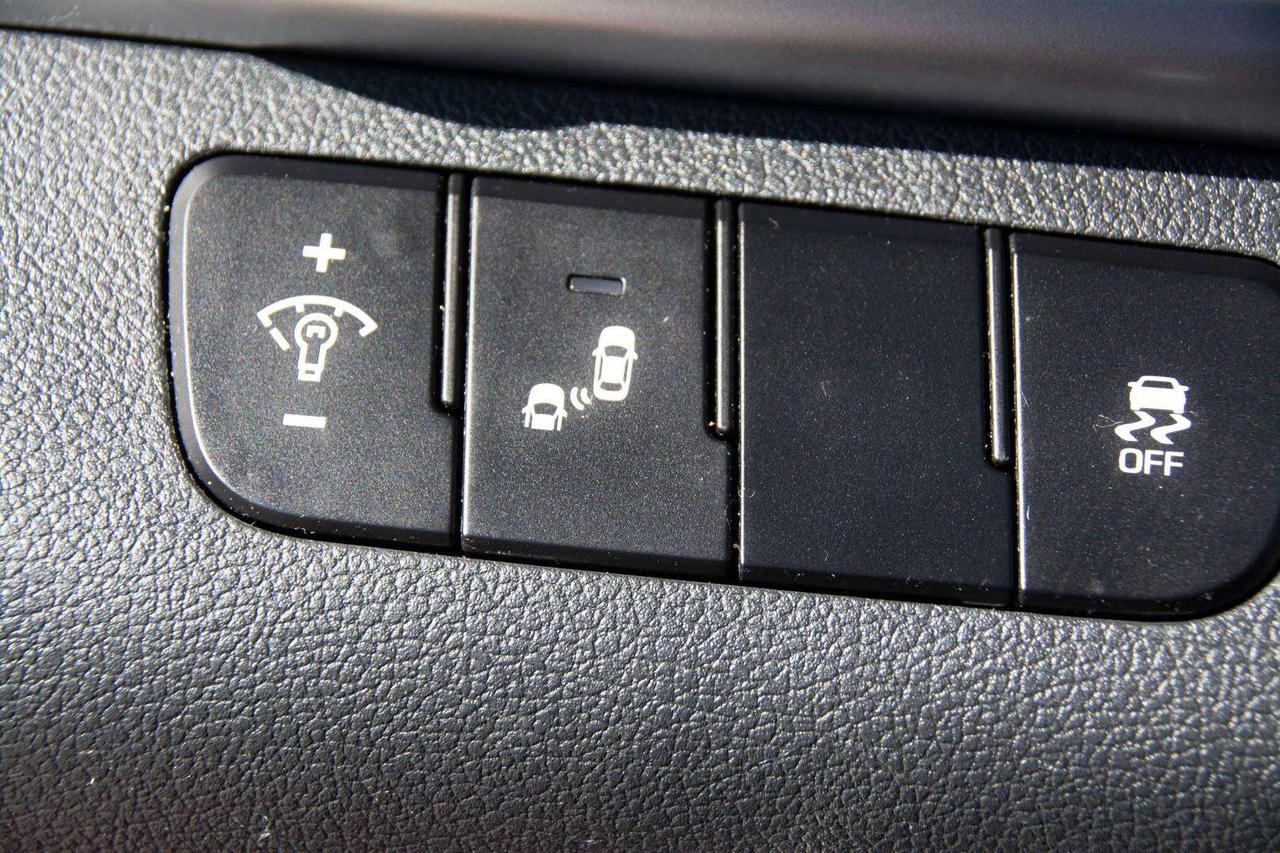 2019 Hyundai Elantra Preferred Photo