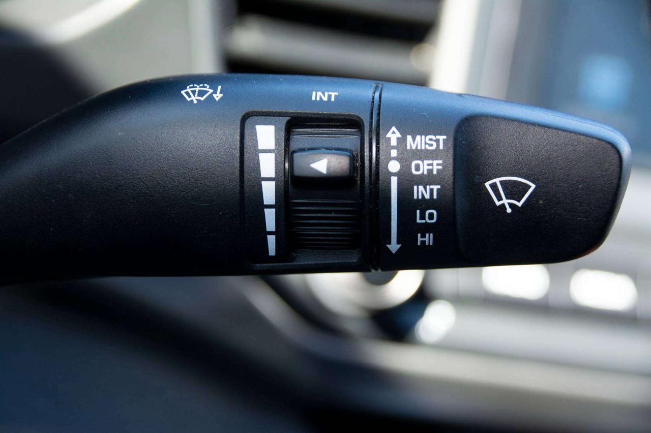 2019 Hyundai Elantra Preferred Photo