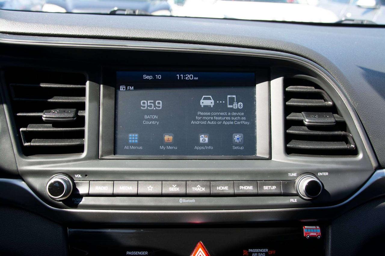 2019 Hyundai Elantra Preferred Photo