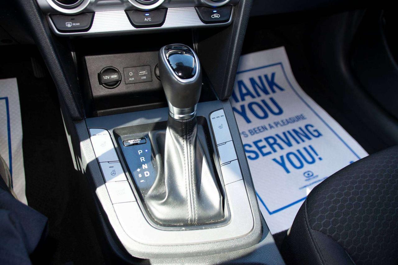 2019 Hyundai Elantra Preferred Photo