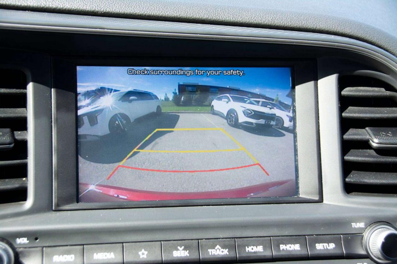 2019 Hyundai Elantra Preferred Photo