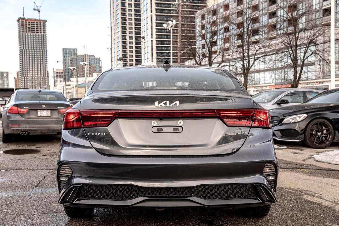 2022 Kia Forte EX IVT Photo
