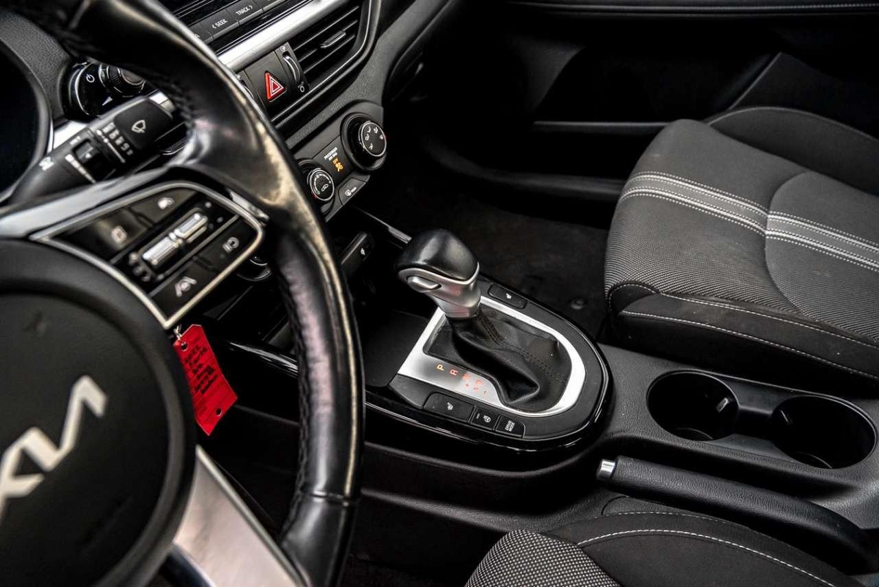 2022 Kia Forte EX IVT Photo