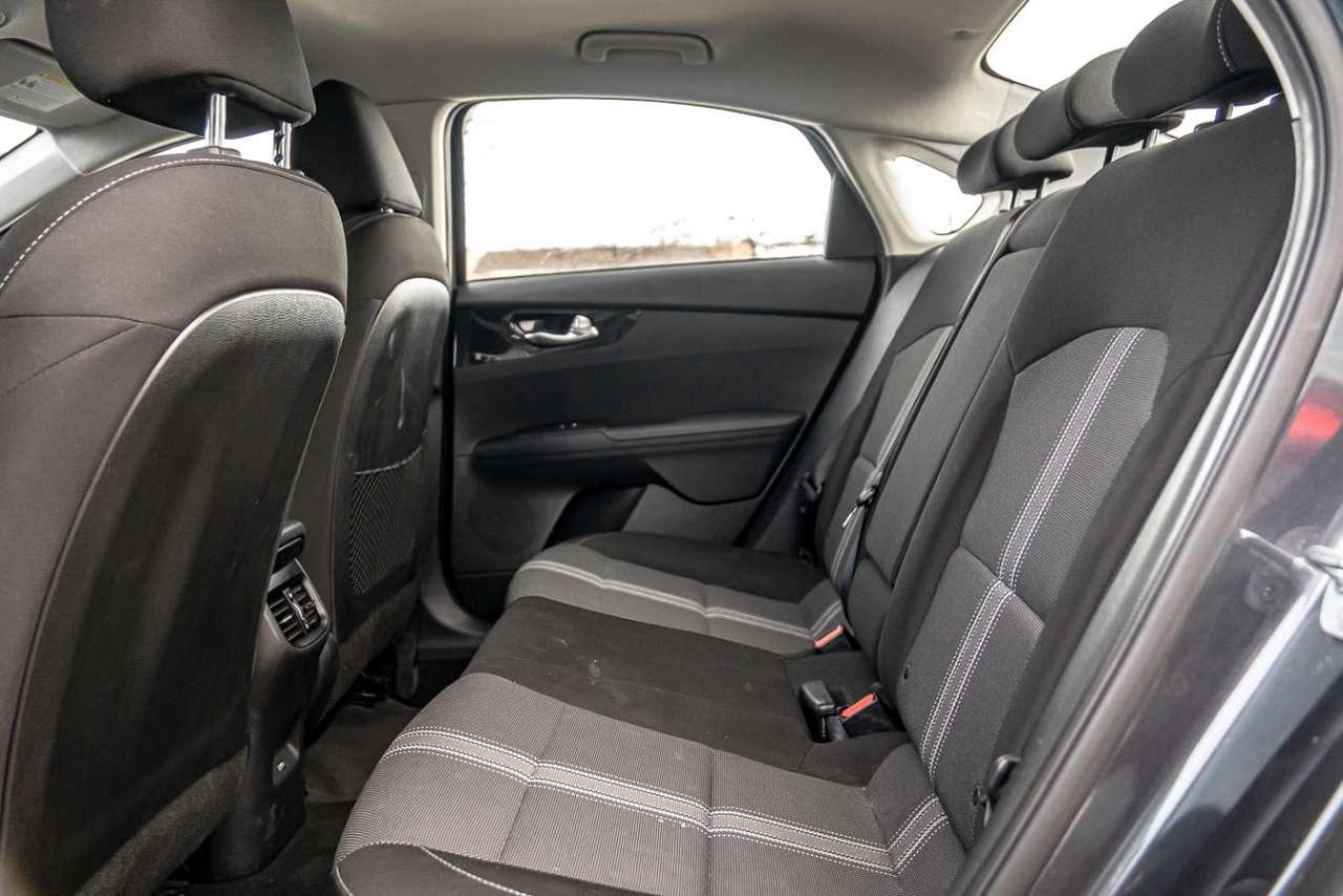 2022 Kia Forte EX IVT Photo