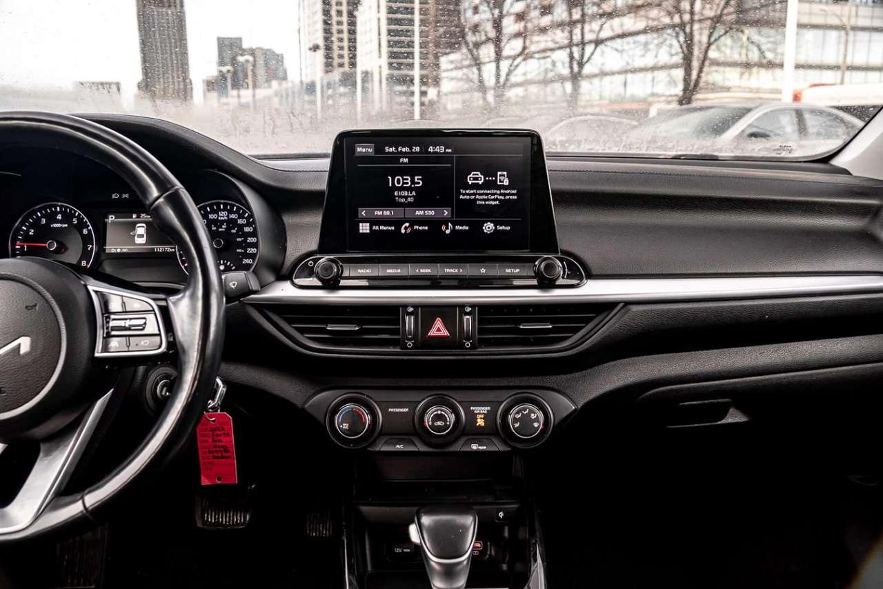2022 Kia Forte EX IVT Photo