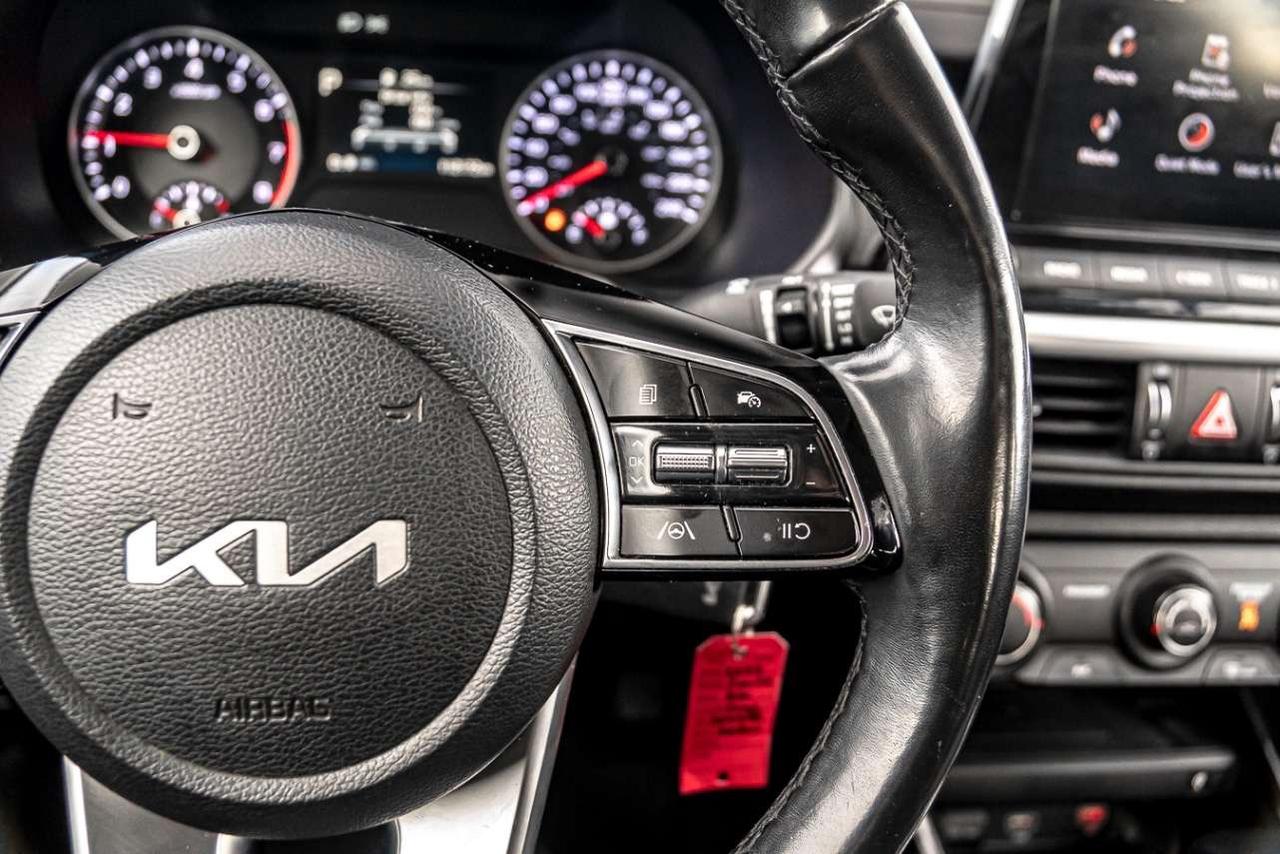 2022 Kia Forte EX IVT Photo