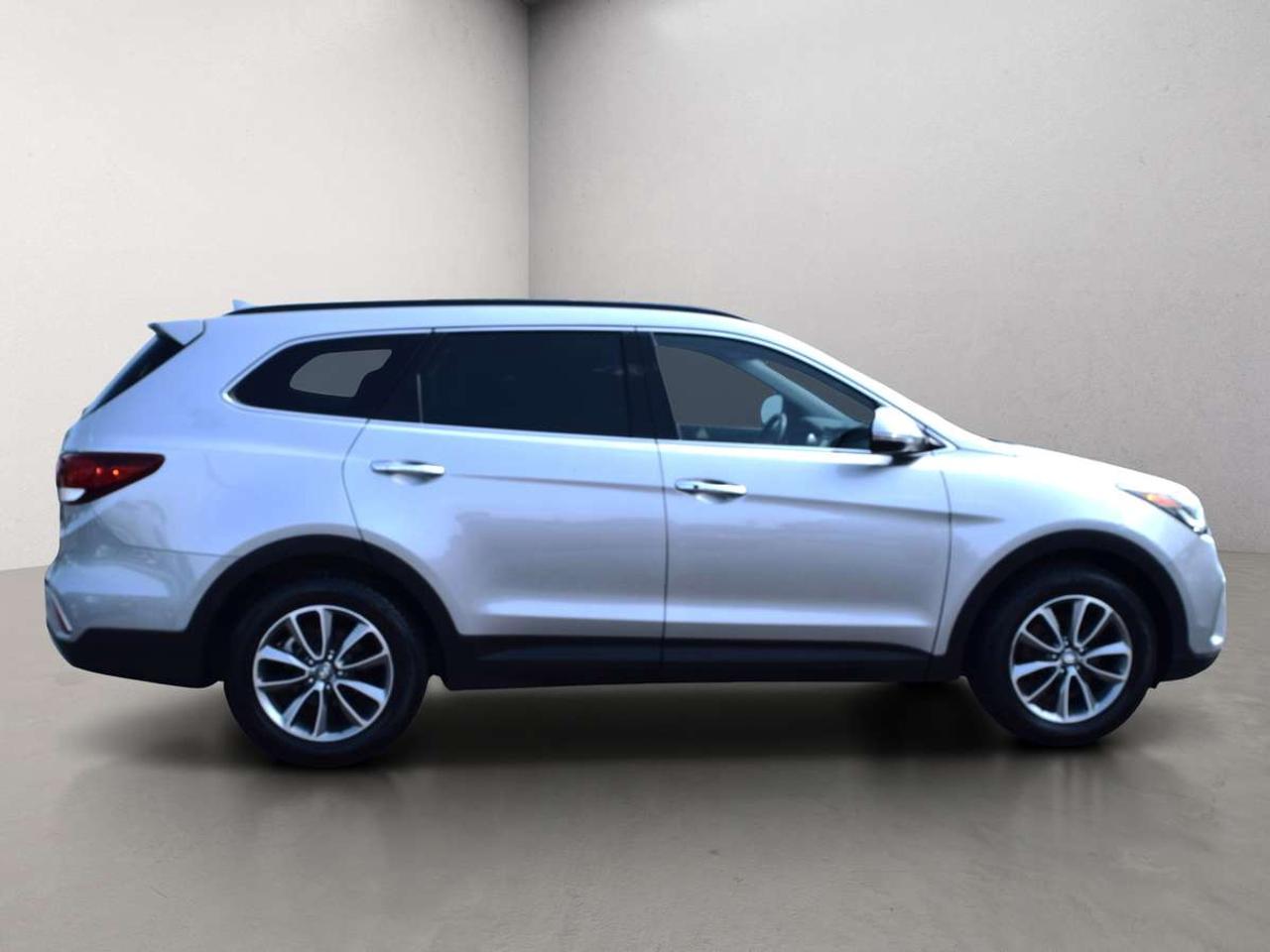 2017 Hyundai Santa Fe Premium AWD 7 PASS Photo