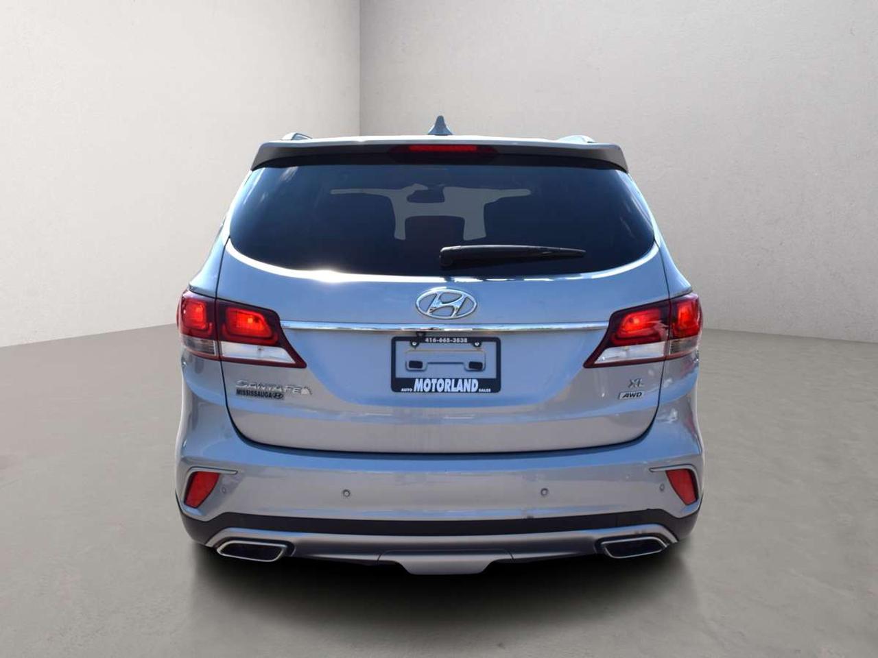 2017 Hyundai Santa Fe Premium AWD 7 PASS Photo