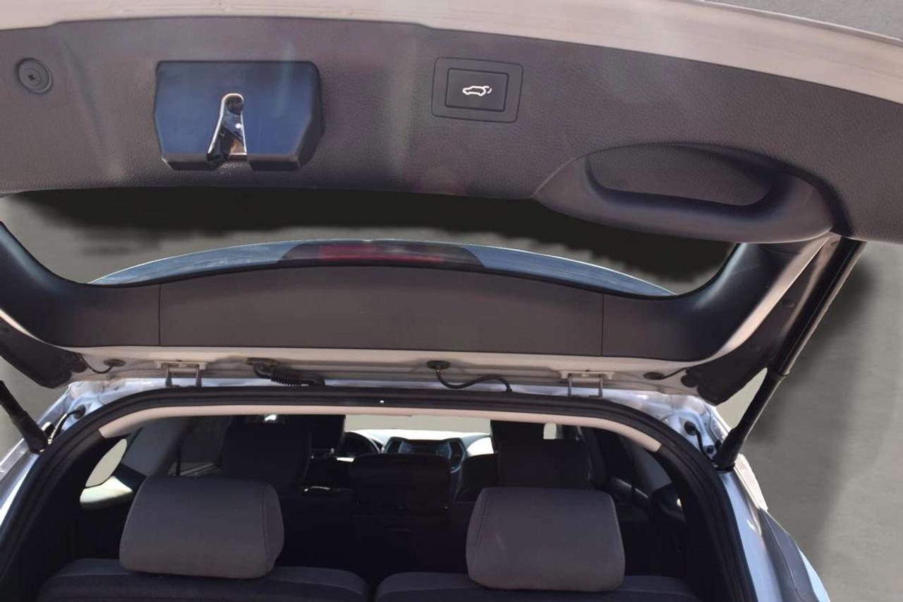 2017 Hyundai Santa Fe Premium AWD 7 PASS Photo