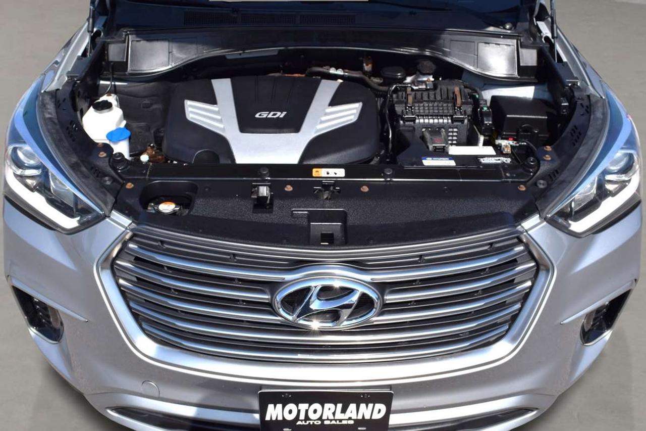 2017 Hyundai Santa Fe Premium AWD 7 PASS Photo