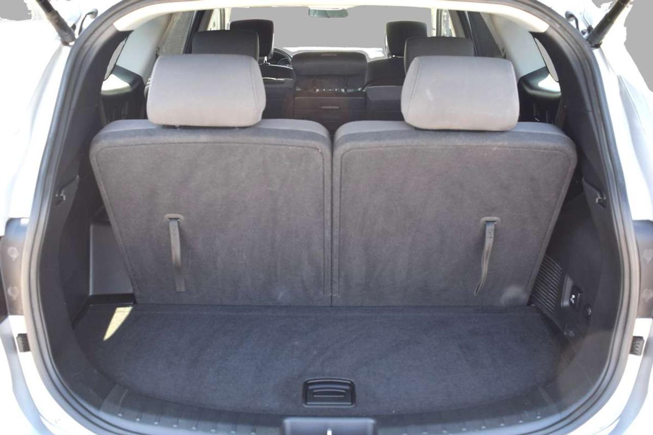 2017 Hyundai Santa Fe Premium AWD 7 PASS Photo