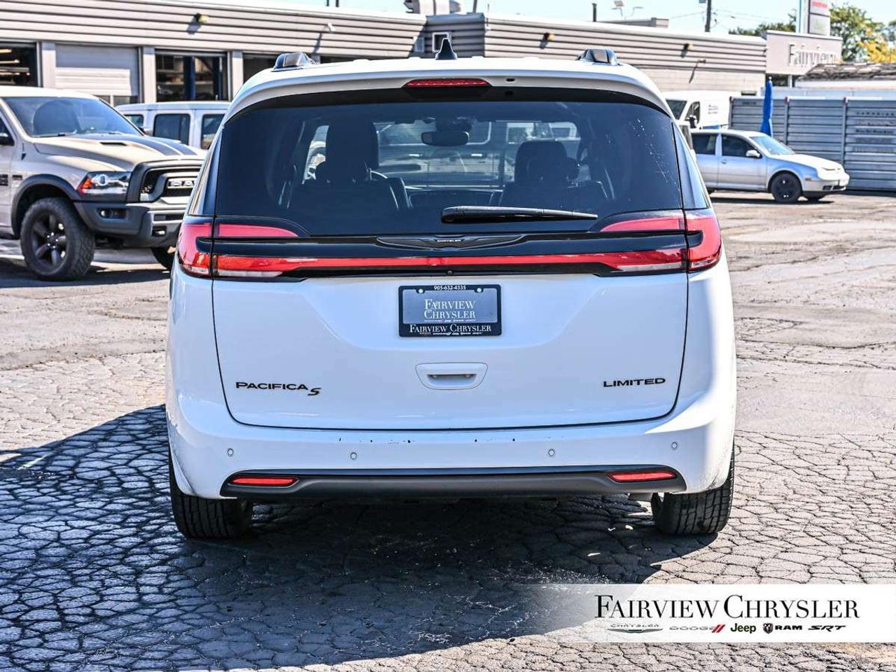 2024 Chrysler Pacifica Limited FWD PANO ROOF   DUAL SCREENS   S PKG   360 CAMERA   CARPLAY   HARMAN/KARDON Photo