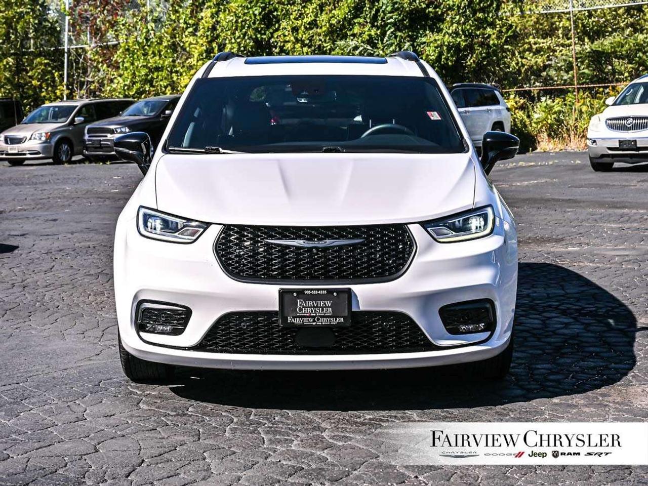 2024 Chrysler Pacifica Limited FWD PANO ROOF   DUAL SCREENS   S PKG   360 CAMERA   CARPLAY   HARMAN/KARDON Photo