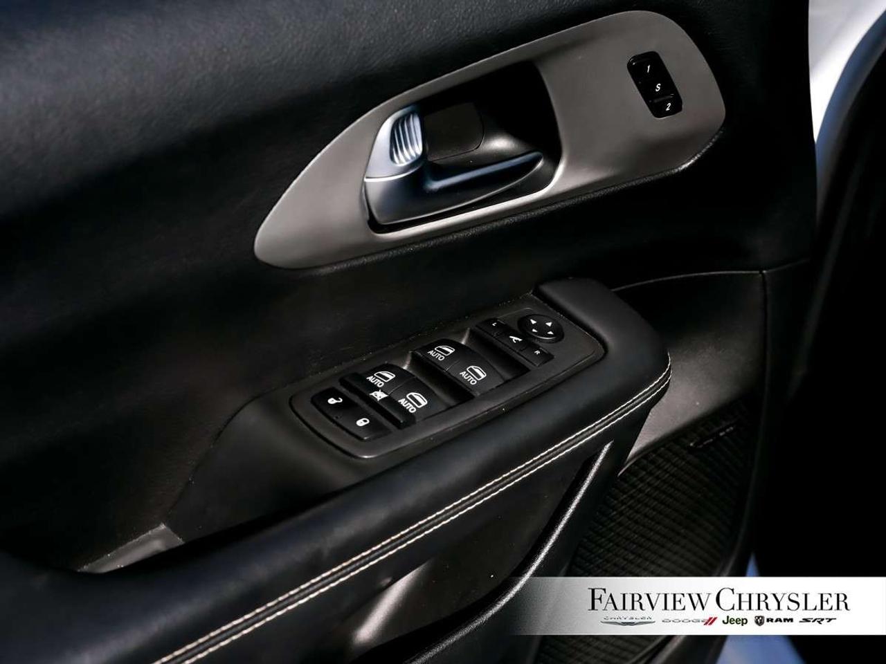 2024 Chrysler Pacifica Limited FWD PANO ROOF   DUAL SCREENS   S PKG   360 CAMERA   CARPLAY   HARMAN/KARDON Photo