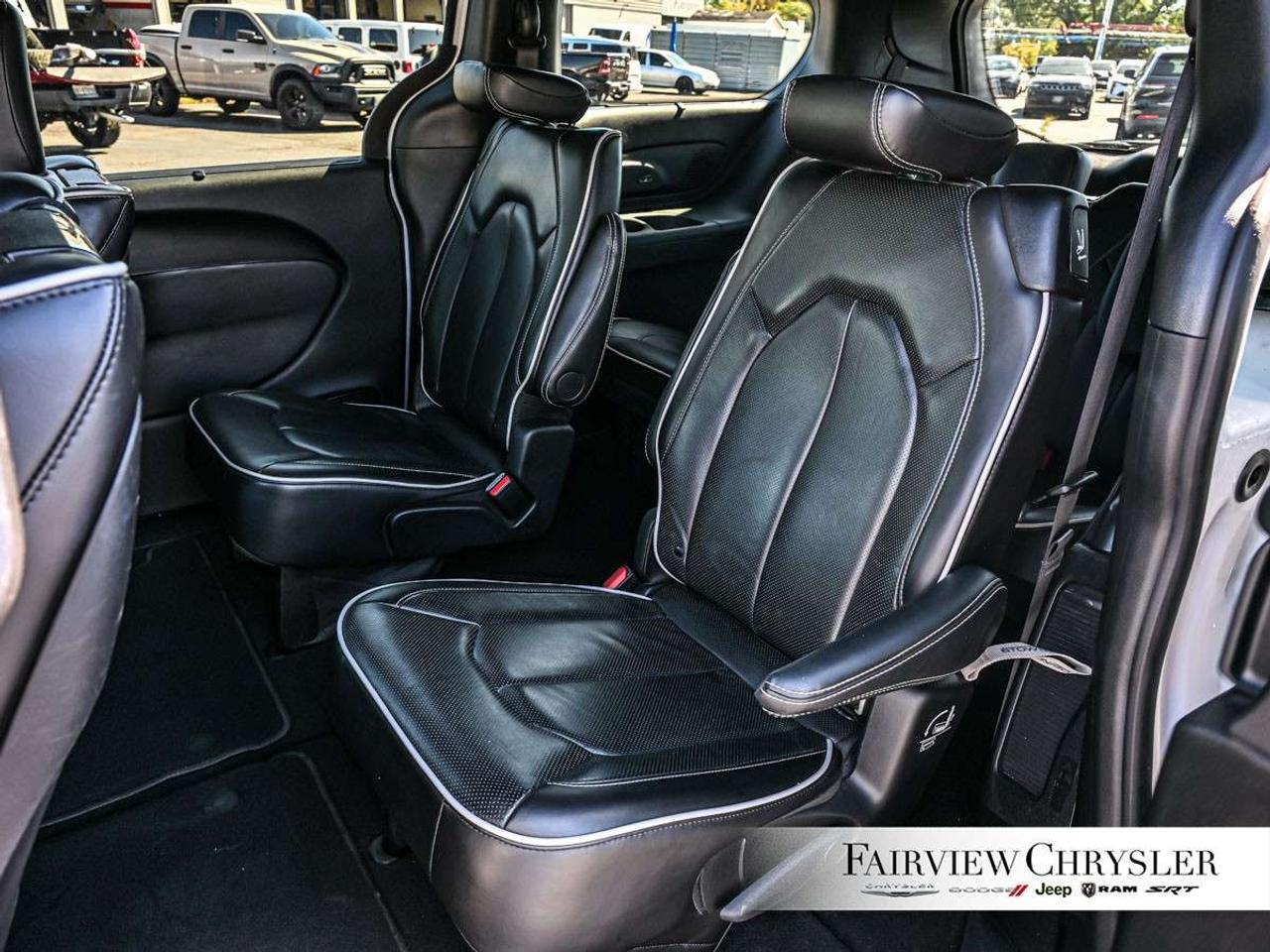 2024 Chrysler Pacifica Limited FWD PANO ROOF   DUAL SCREENS   S PKG   360 CAMERA   CARPLAY   HARMAN/KARDON Photo