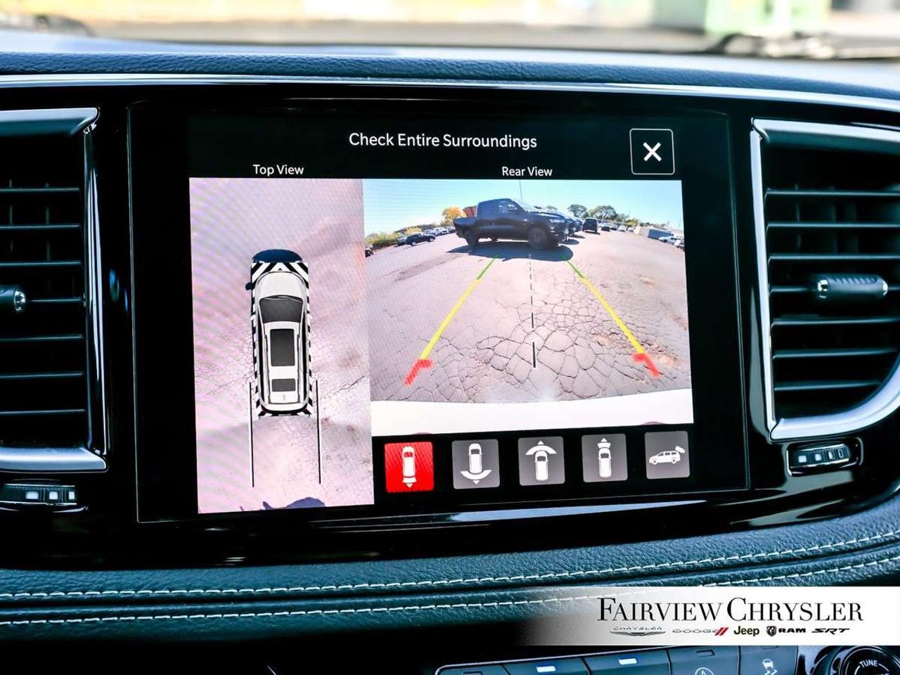 2024 Chrysler Pacifica Limited FWD PANO ROOF   DUAL SCREENS   S PKG   360 CAMERA   CARPLAY   HARMAN/KARDON Photo