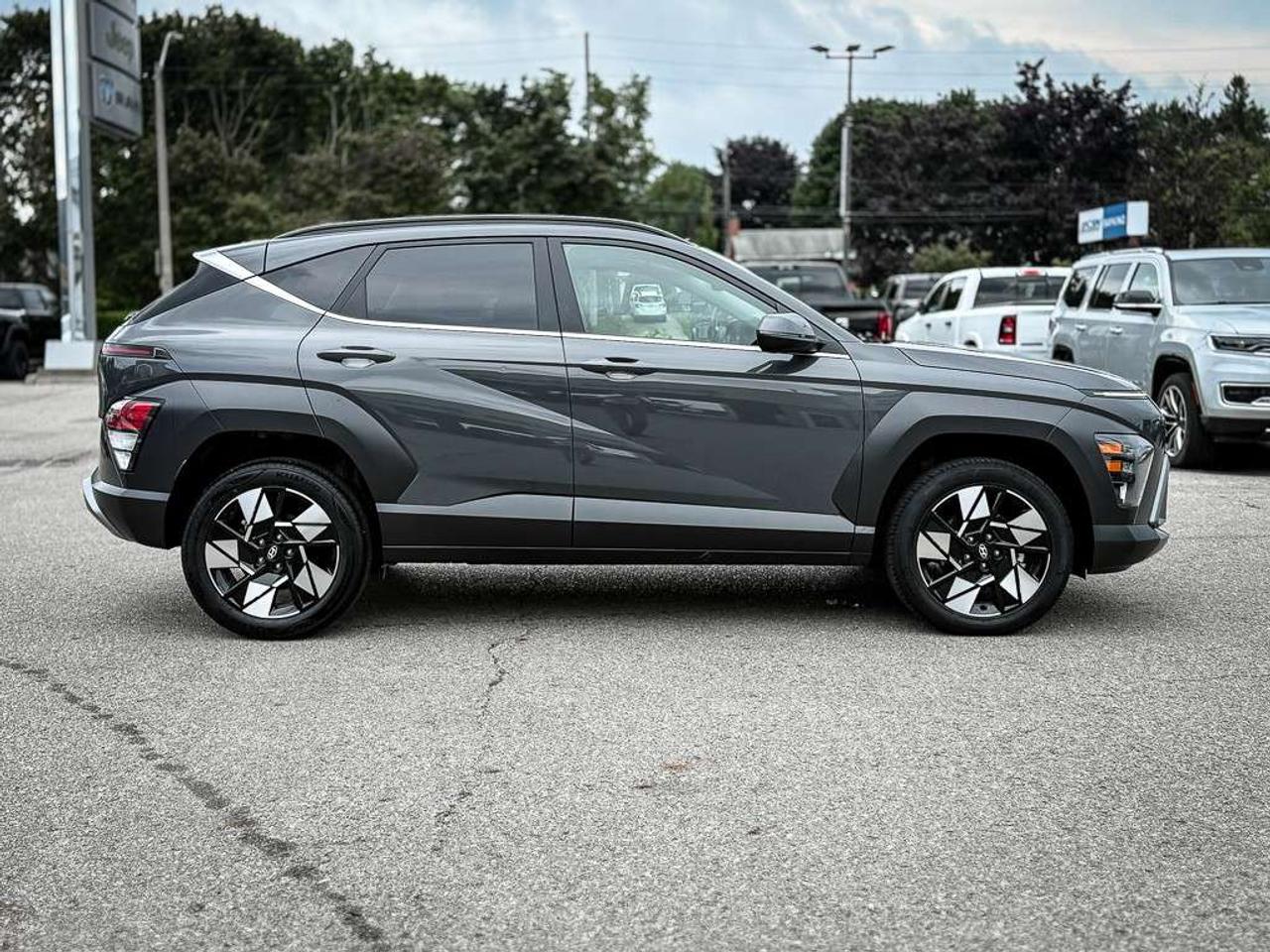 2025 Hyundai KONA 2.0L Preferred w/Trend Package   SUNROOF   HEATED SEATS   BLINDSPOT   ADAPTIVE CRUISE Photo
