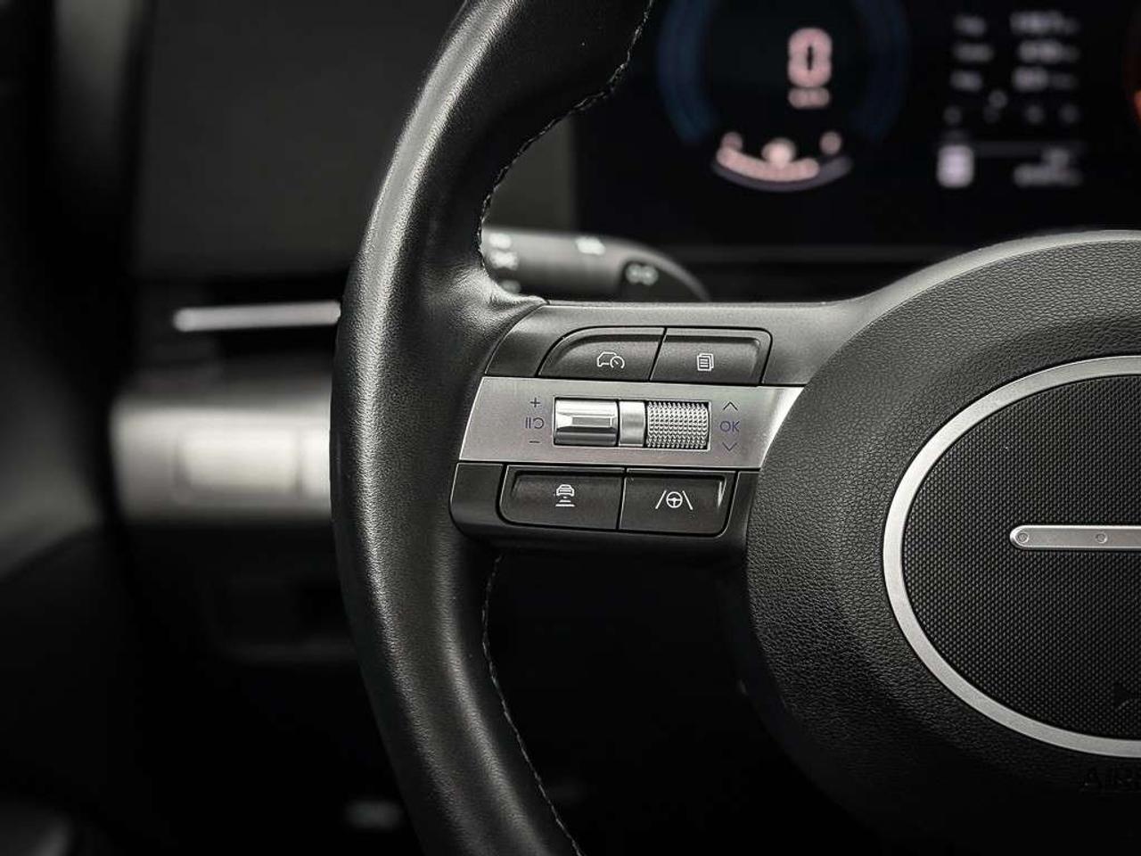 2025 Hyundai KONA 2.0L Preferred w/Trend Package   SUNROOF   HEATED SEATS   BLINDSPOT   ADAPTIVE CRUISE Photo