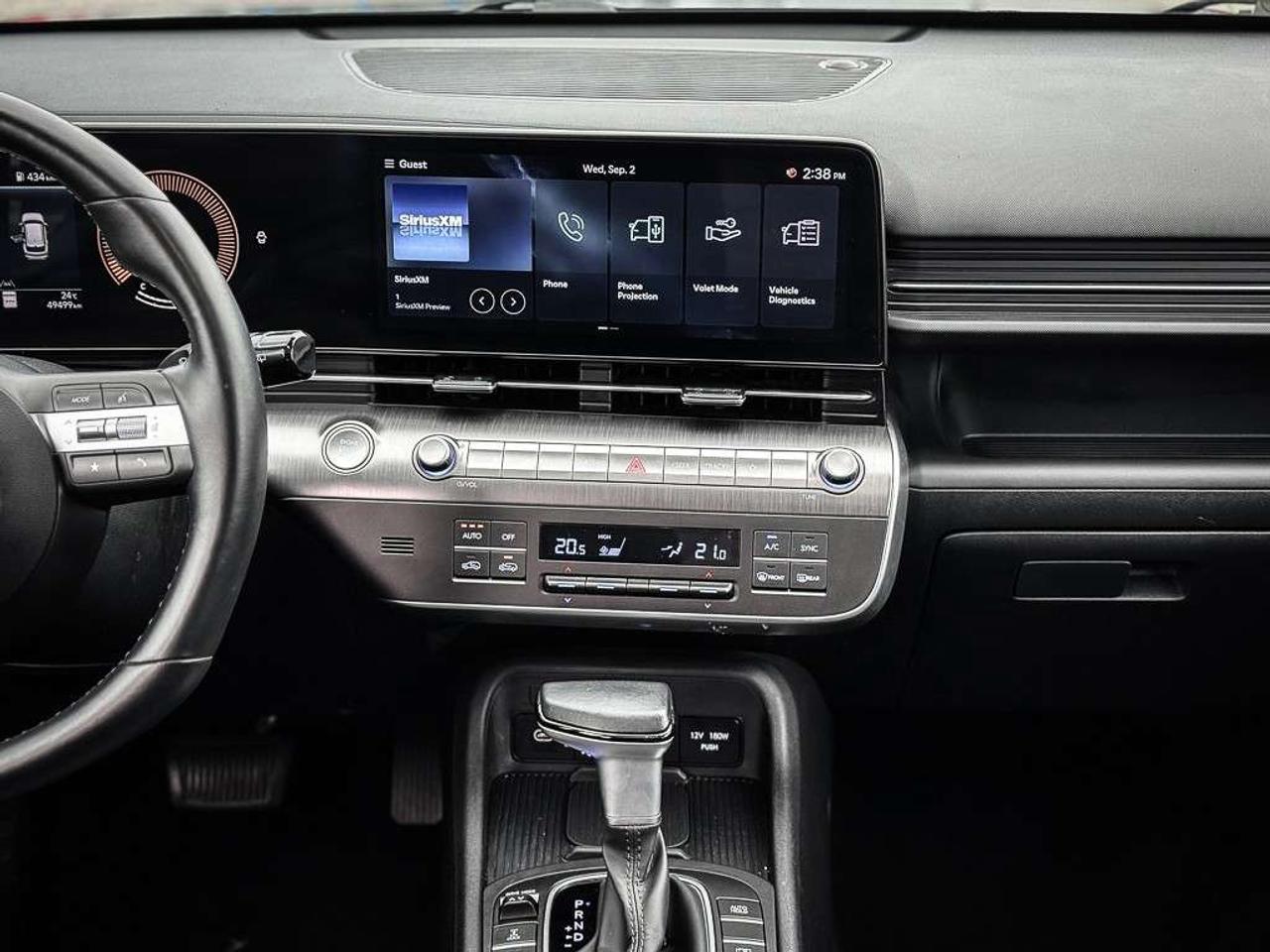2025 Hyundai KONA 2.0L Preferred w/Trend Package   SUNROOF   HEATED SEATS   BLINDSPOT   ADAPTIVE CRUISE Photo