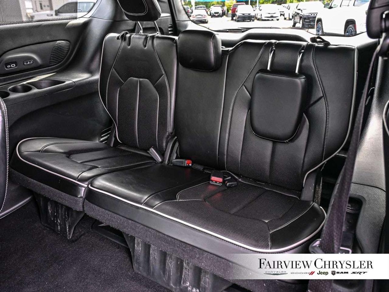 2023 Chrysler Pacifica Limited AWD AWD   PANO ROOF   LEATHER   360 CAMERA   DUAL SCREENS   CARPLAY   S PKG Photo
