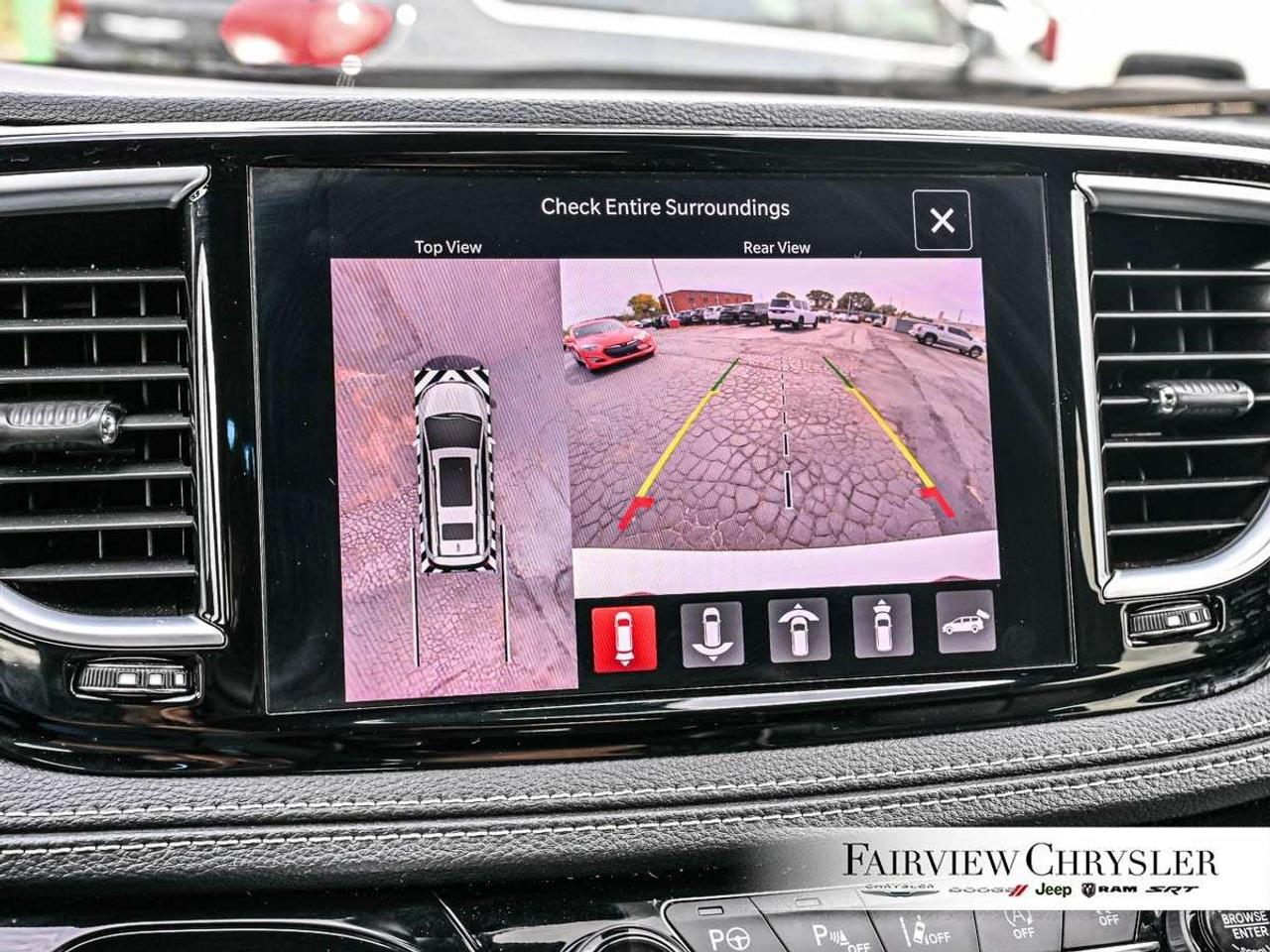 2023 Chrysler Pacifica Limited AWD AWD   PANO ROOF   LEATHER   360 CAMERA   DUAL SCREENS   CARPLAY   S PKG Photo