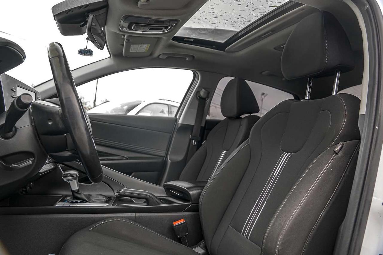 2021 Hyundai Elantra Preferred IVT w/Sun & Tech Package Photo