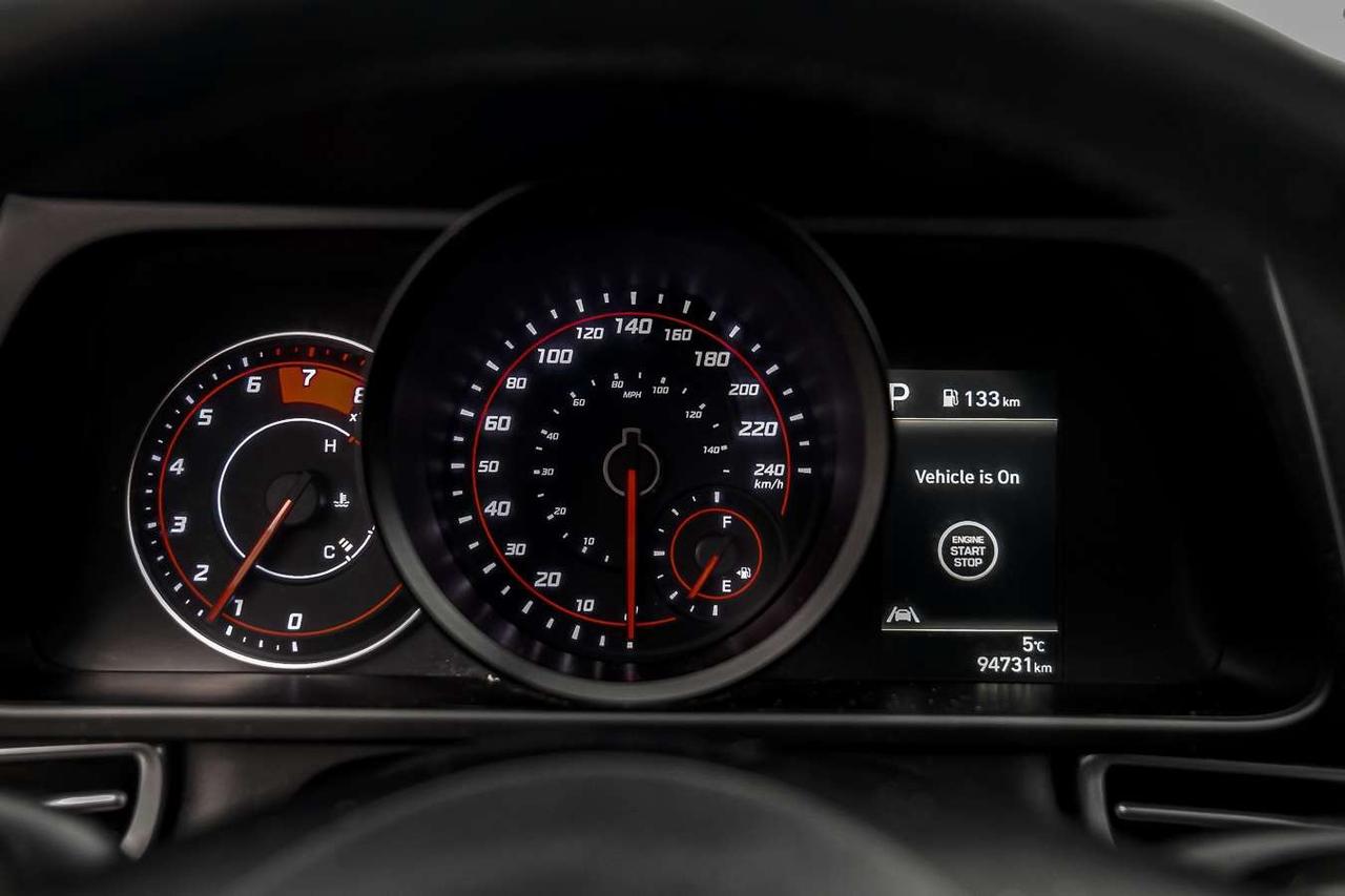 2021 Hyundai Elantra Preferred IVT w/Sun & Tech Package Photo